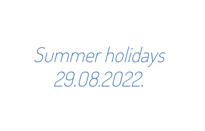 simona_antonovic_summer_holidays_2022