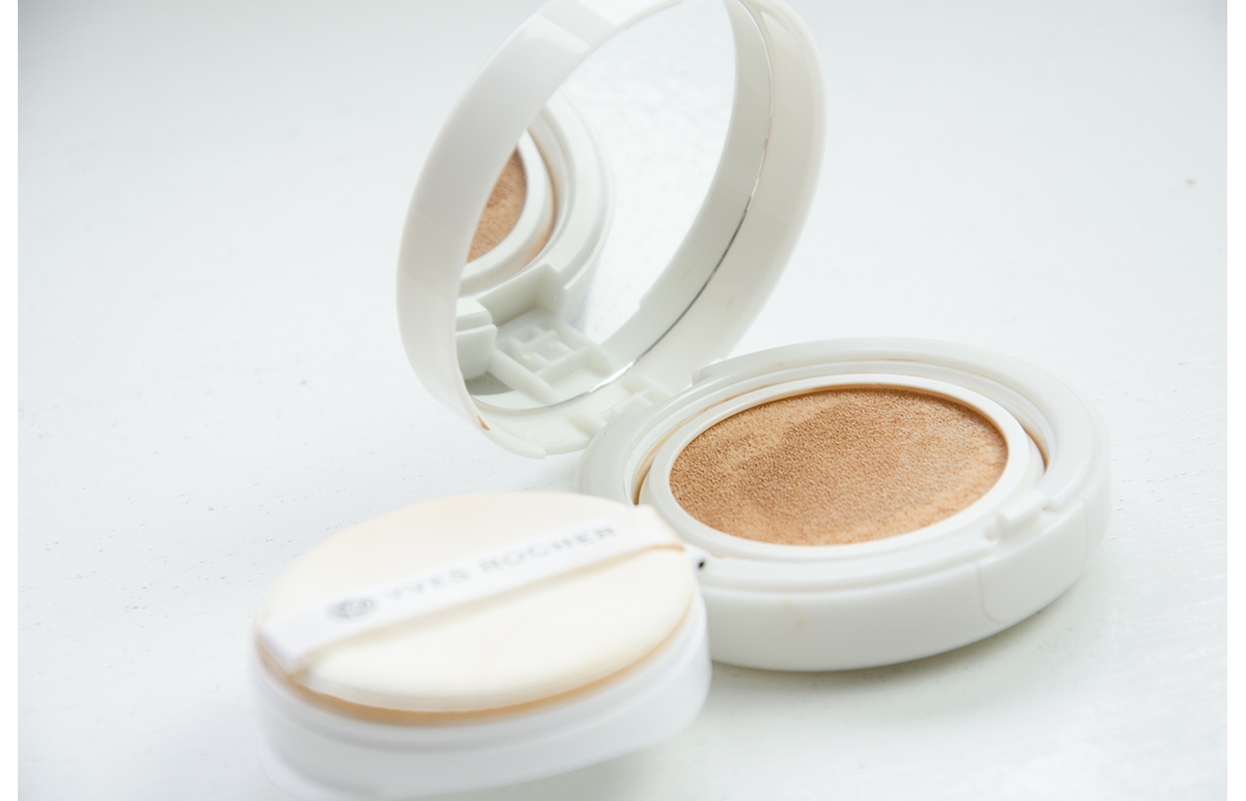 yves rocher cushion foundation